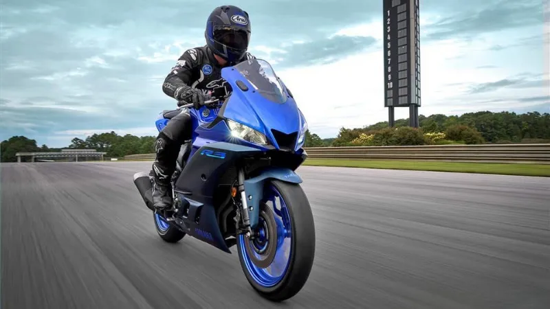 Yamaha R3 giá bao nhiêu? Tìm hiểu chi tiết về giá cả mới nhất của R3