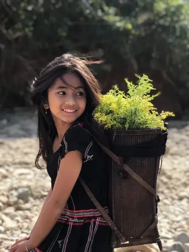 Ngắm nhìn bộ sưu tập hình ảnh gái dân tộc thùy mị, duyên dáng