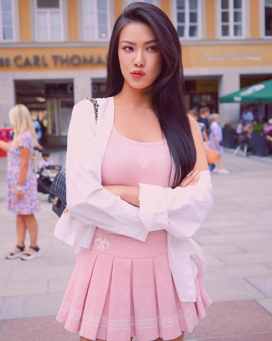 Vương miện của Á hậu Kim Duyên là minh chứng cho sự cố gắng và tài năng của cô tại Miss Supranational.