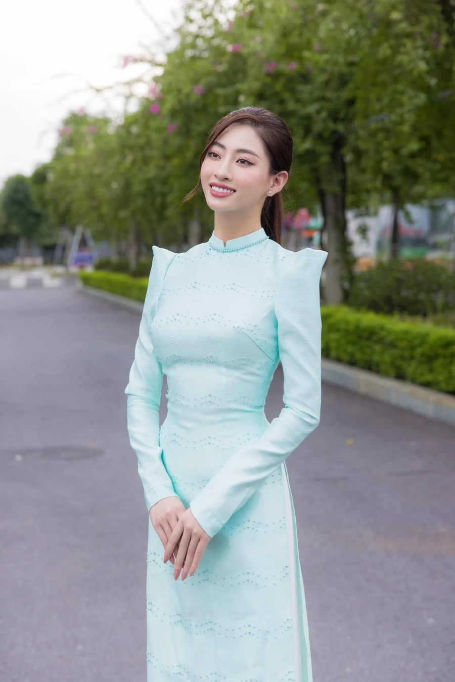 Hoa hậu Lương Thùy Linh Miss World tỏa sáng rực rỡ trên đấu trường sắc đẹp quốc tế.