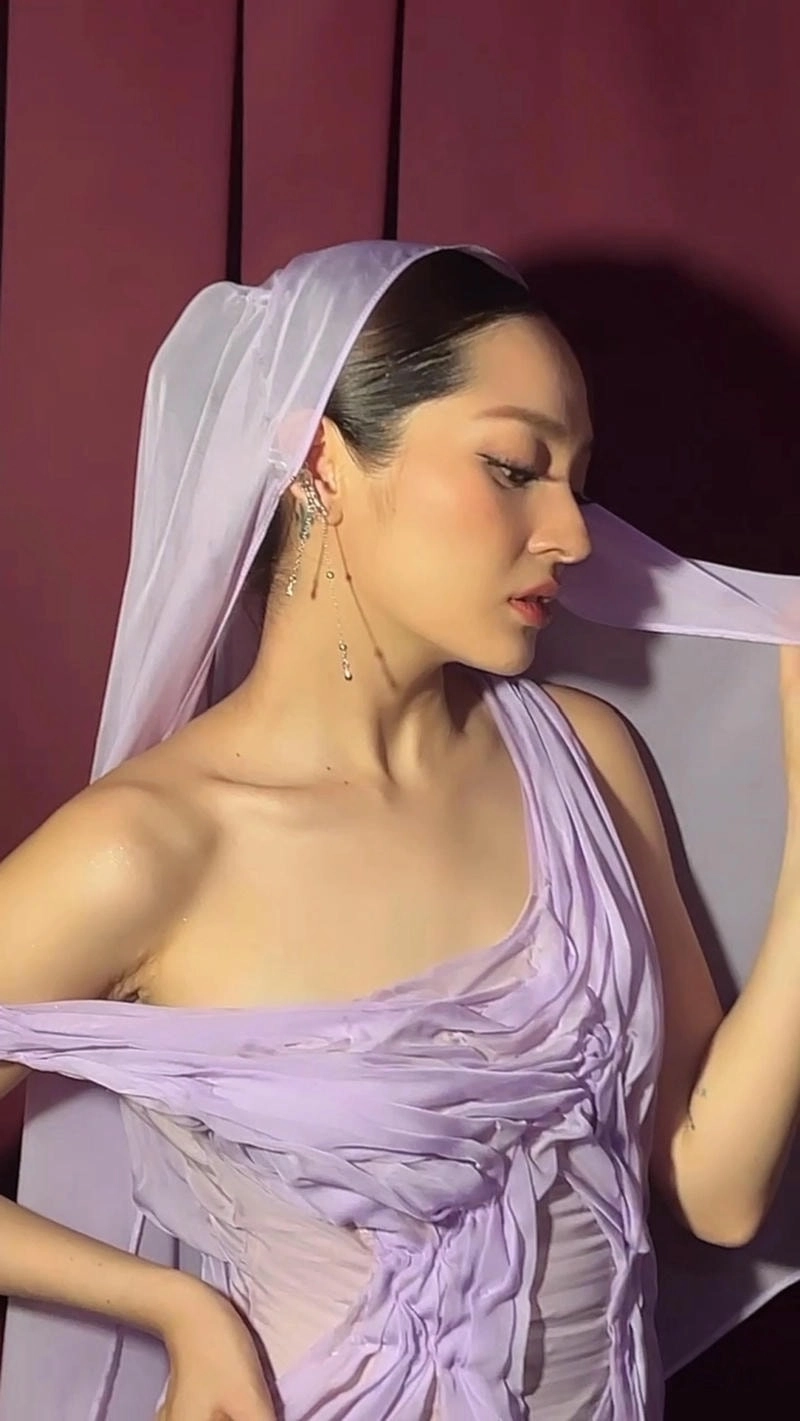 Tâm trạng trong Bảo Anh không biết nên vui hay buồn