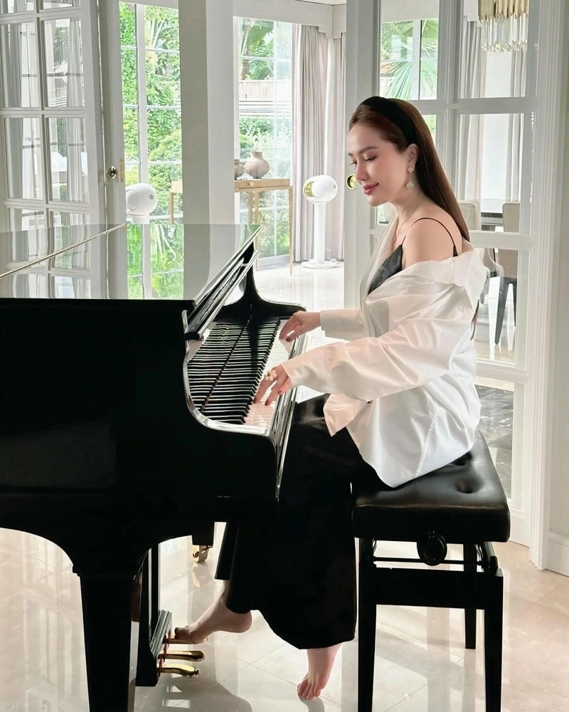 Bùng cháy sân khấu Bảo Thy The Remix