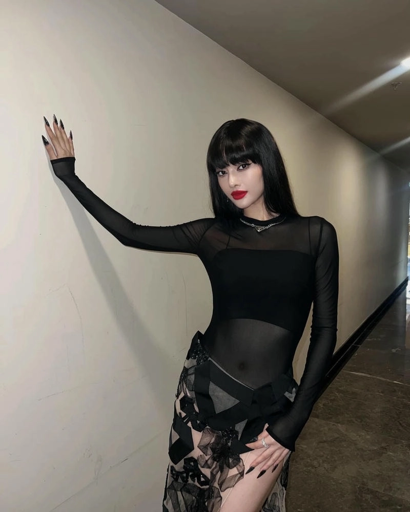 Lona Kiều Loan Chiêm Quốc Thái gây chú ý