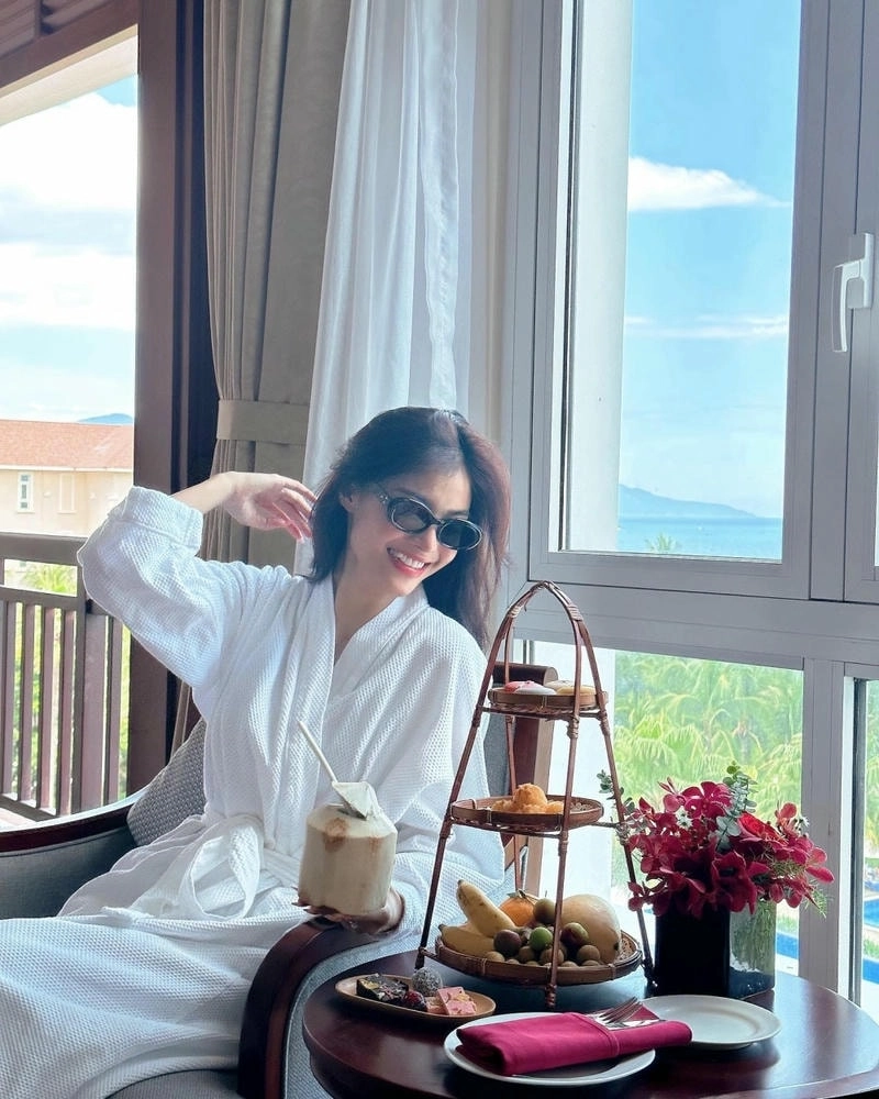 Thông tin thú vị về Lona Kiều Loan Tuổi