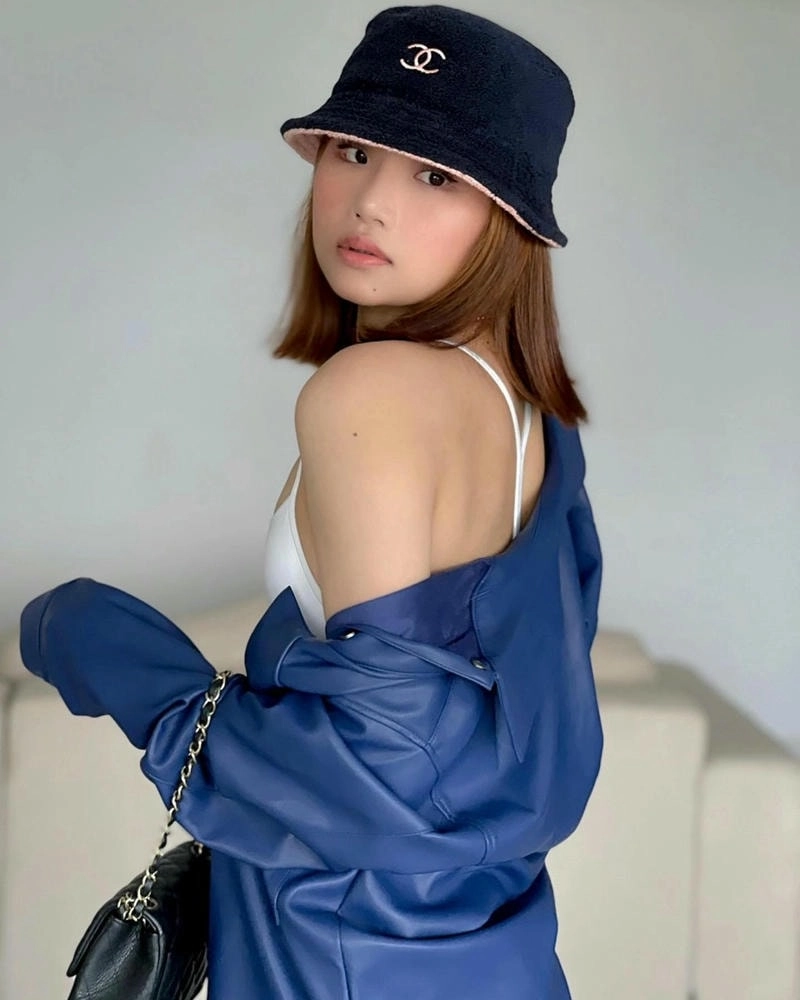 Dõi theo cảm xúc cùng Miu lyrics