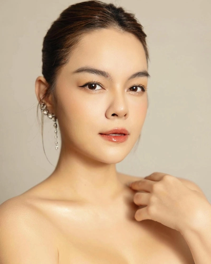 Hình ảnh khác lạ Vai ác Phạm Quỳnh Anh