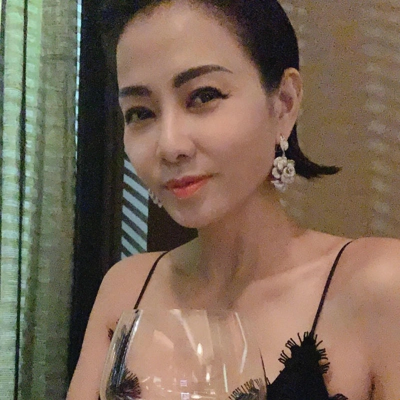 Hot Thu Minh trở lại rực rỡ