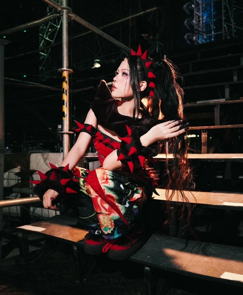 Nữ siêu anh hùng Tlinh đậm chất nữ quyền