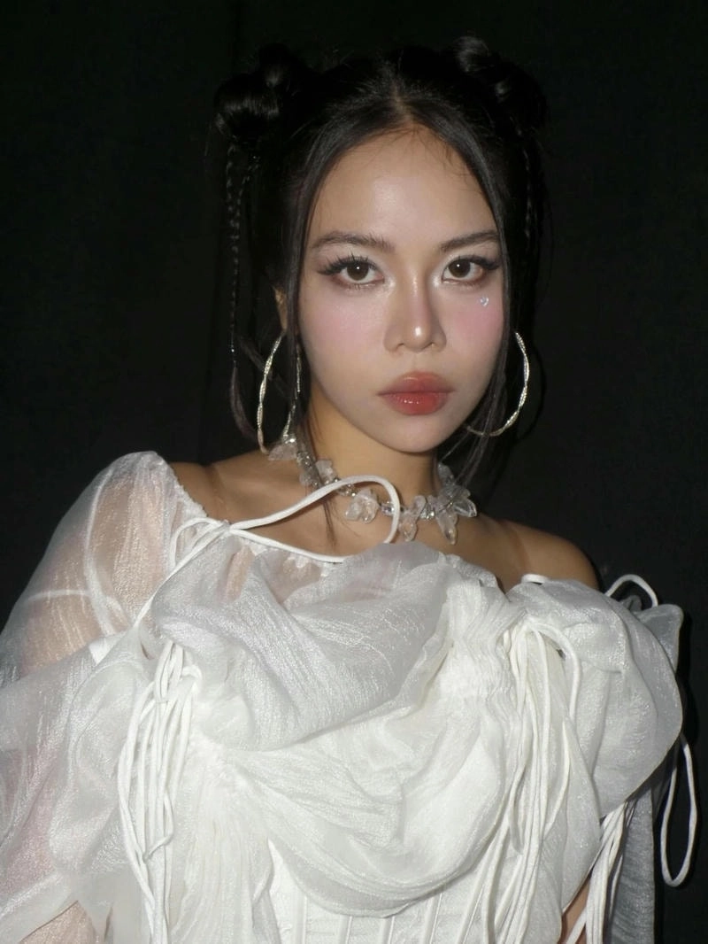 Thông tin thú vị về Tlinh sinh năm