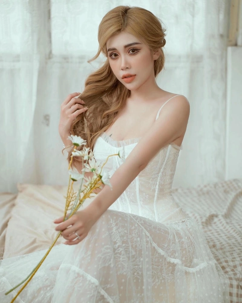 Hình ảnh dễ thương của bé Bảo Trân