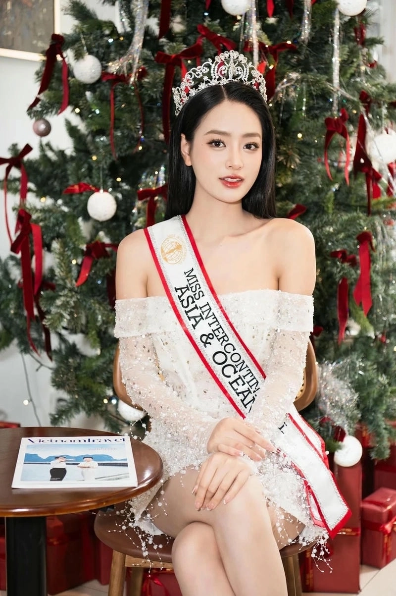 Bùi Khánh Linh tuổi trẻ tài cao