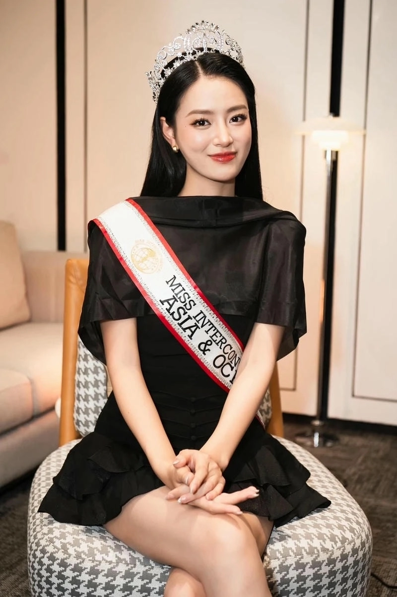 Bùi Khánh Linh á hậu 3 từng gây sốt