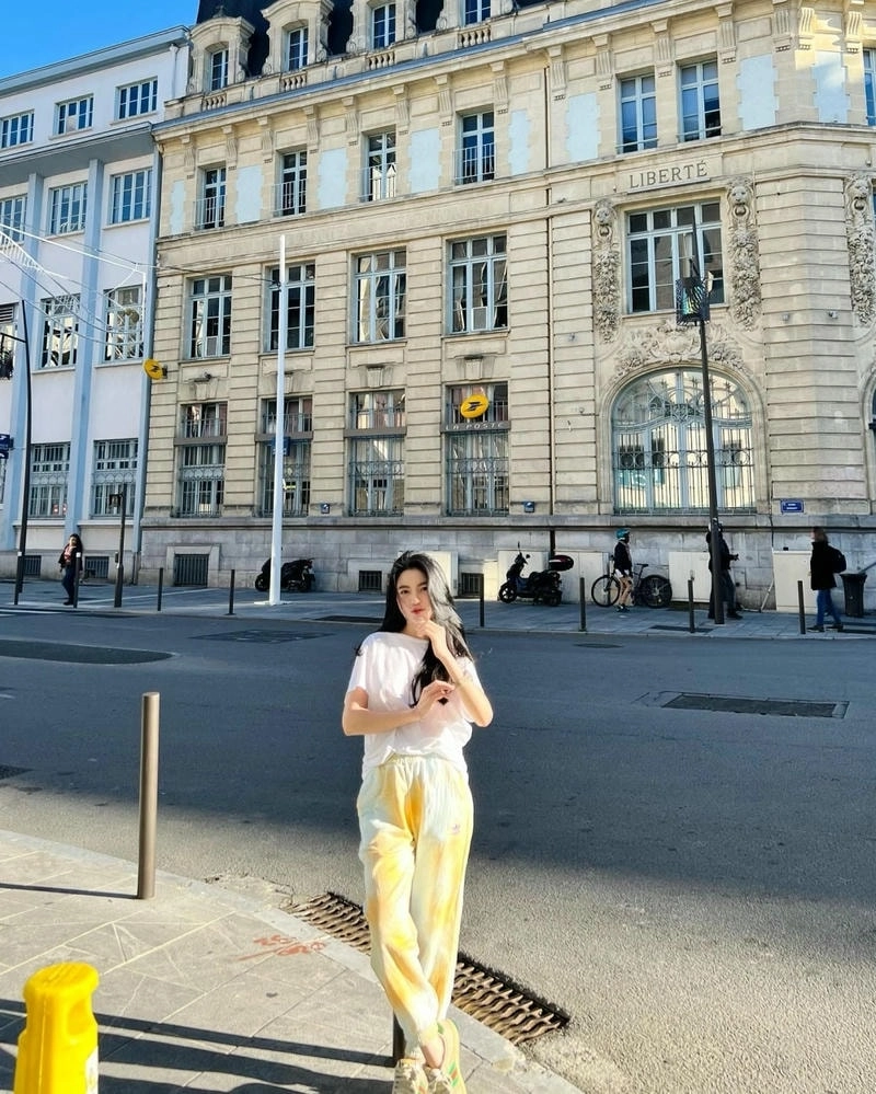 Toàn cảnh cuộc đời Tiểu sử Chu Thanh Huyền