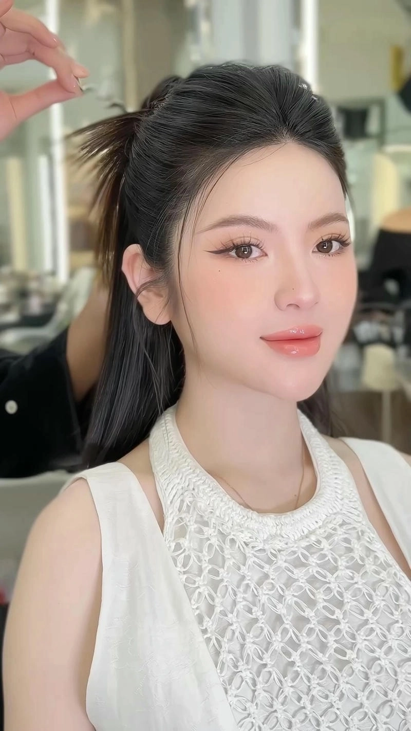 Cư dân mạng truy tìm Chu Thanh Huyền có con riêng với ai