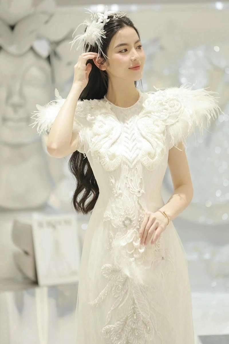 Dấy lên nghi vấn Chu Thanh Huyền là con ai