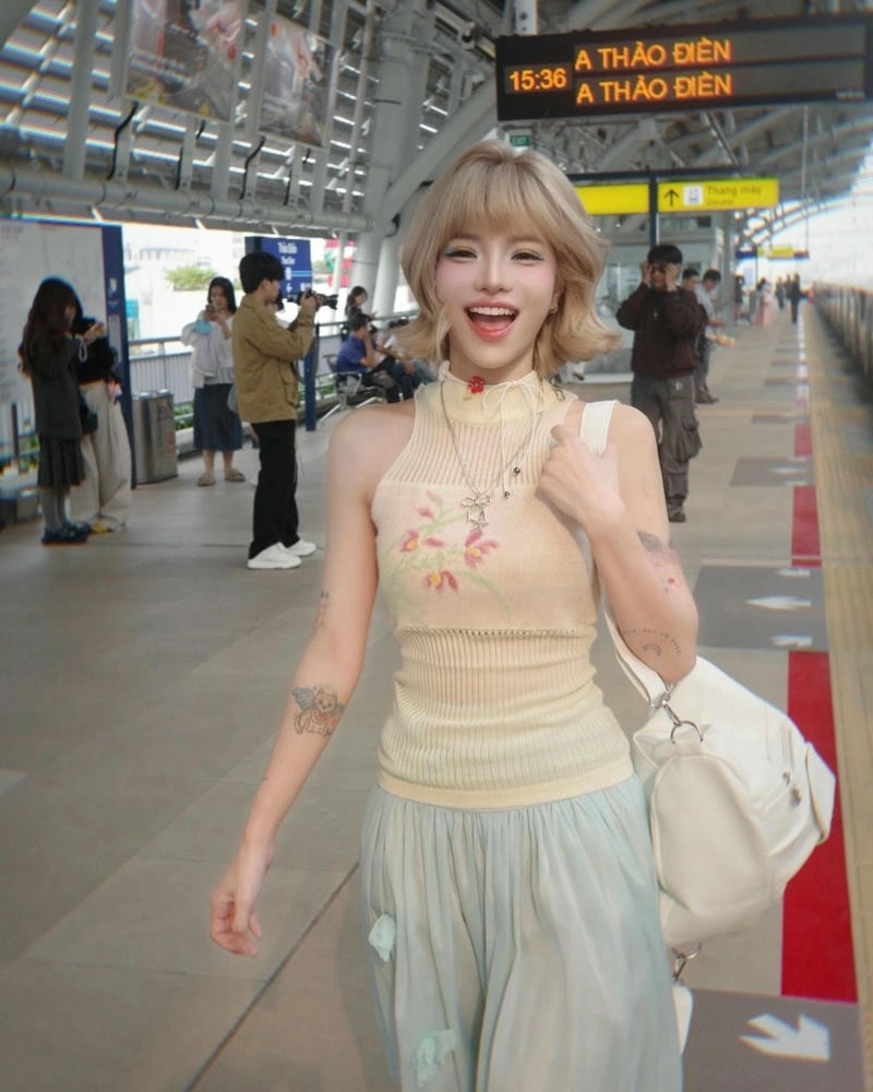 Ciin anh trai say hi tạo trend cực đáng yêu