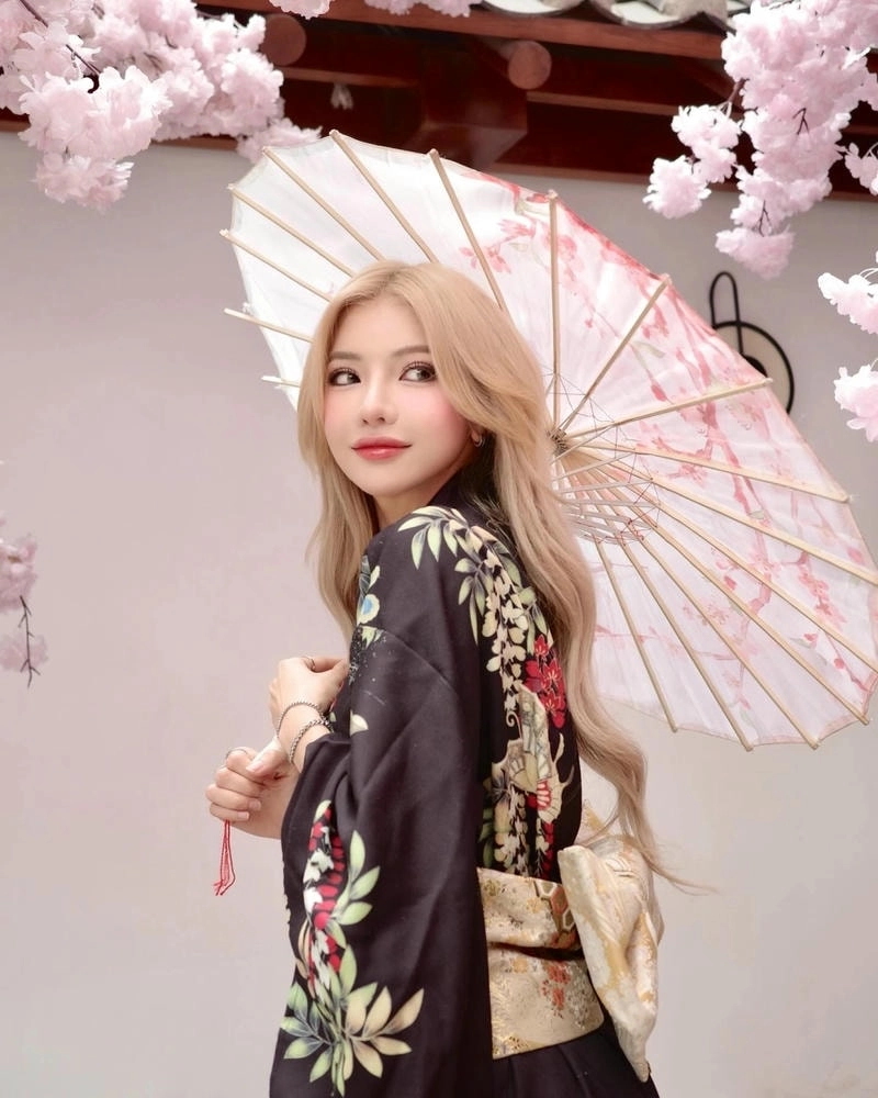 Thua ciin trong thần thái và gu ăn mặc