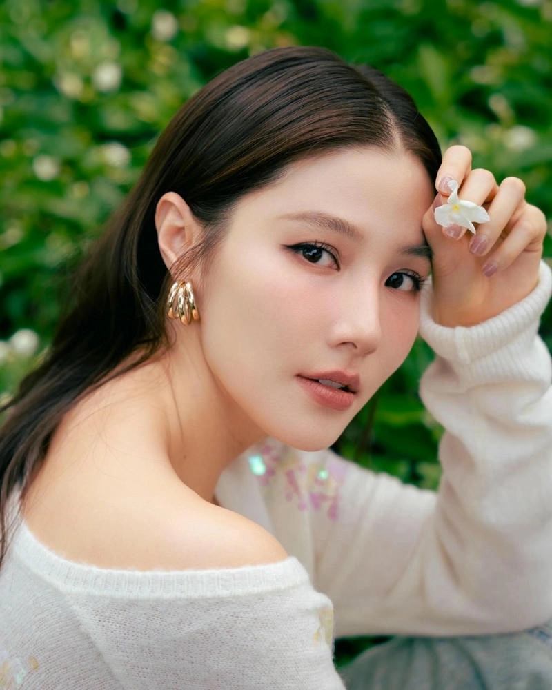 Chiều cao thật của Diễm My 9x Cao Bao Nhiêu