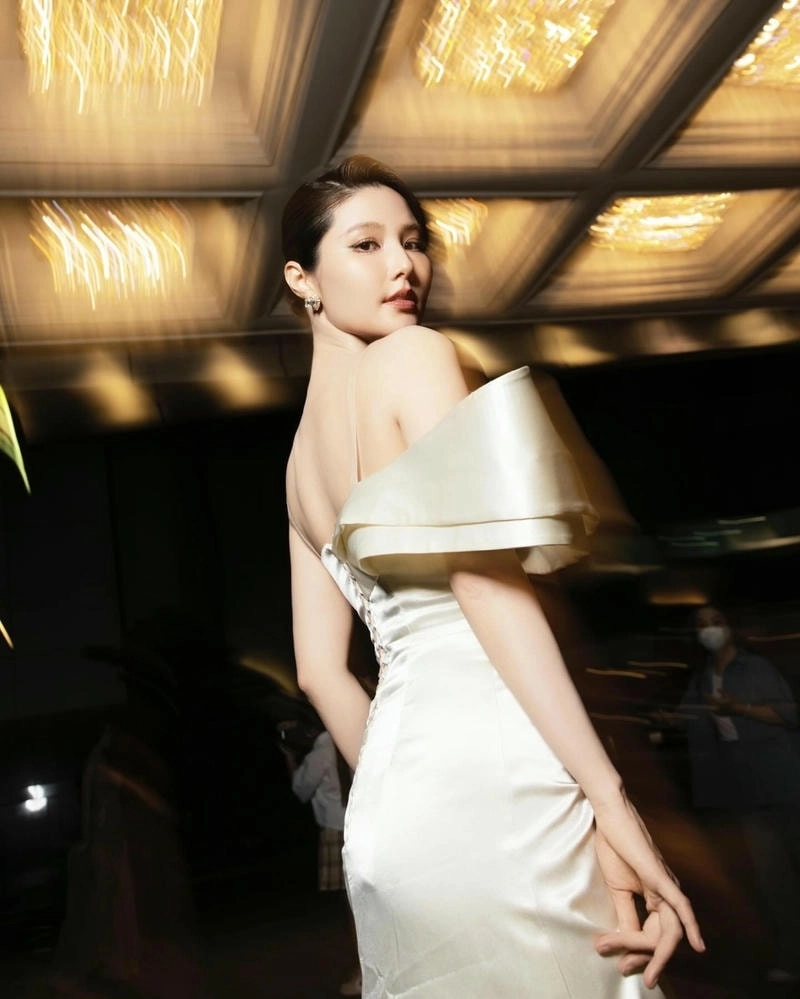 Khán giả thắc mắc Diễm My Bây Giờ Đang Ở Đâu