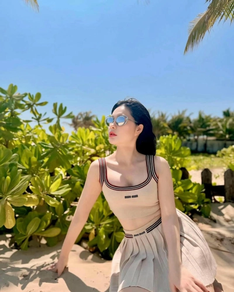 Dân mạng tìm đọc tiểu sử Đoàn Di Băng