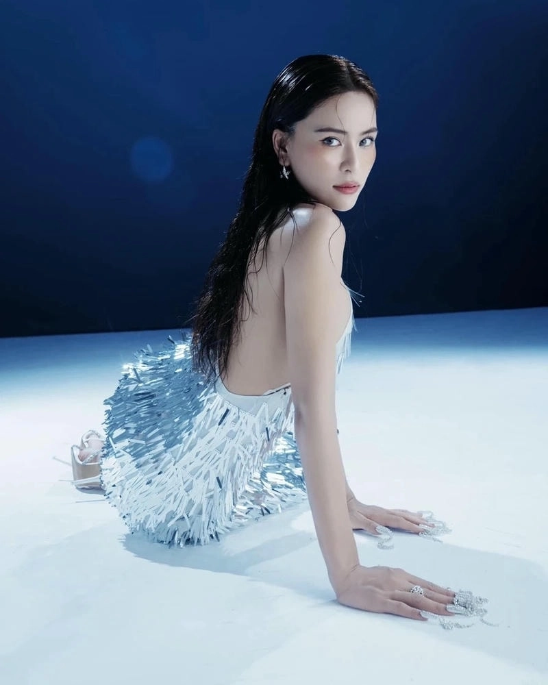 Chưa quên người yêu cũ Hà Nhi đầy cảm xúc