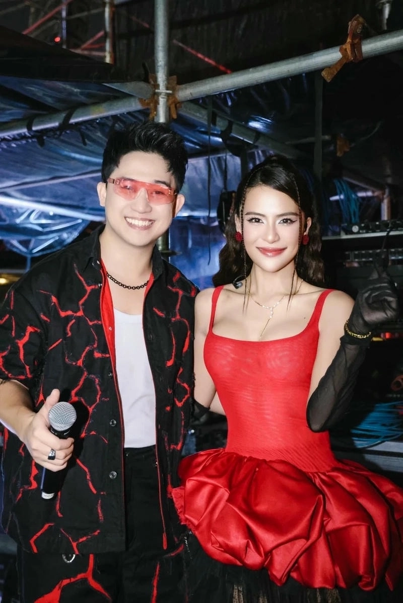 Tội cho em Hà Nhi khiến fan bật khóc