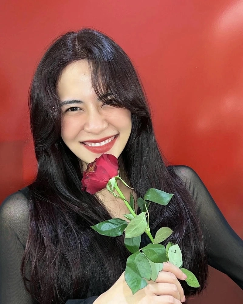 Đừng kéo đôi chân em lại Hà Nhi đầy bi kịch