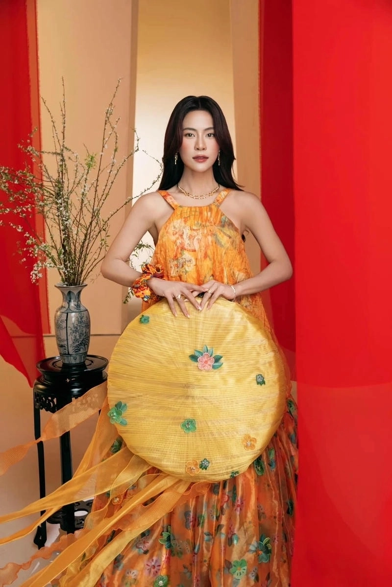 Hà Nhi hát live làm fan đứng ngồi không yên