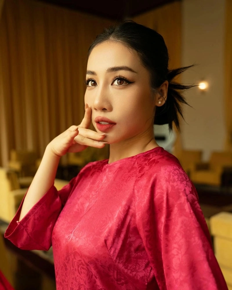 MV Hằng Bingboong khói mang chất riêng nổi bật