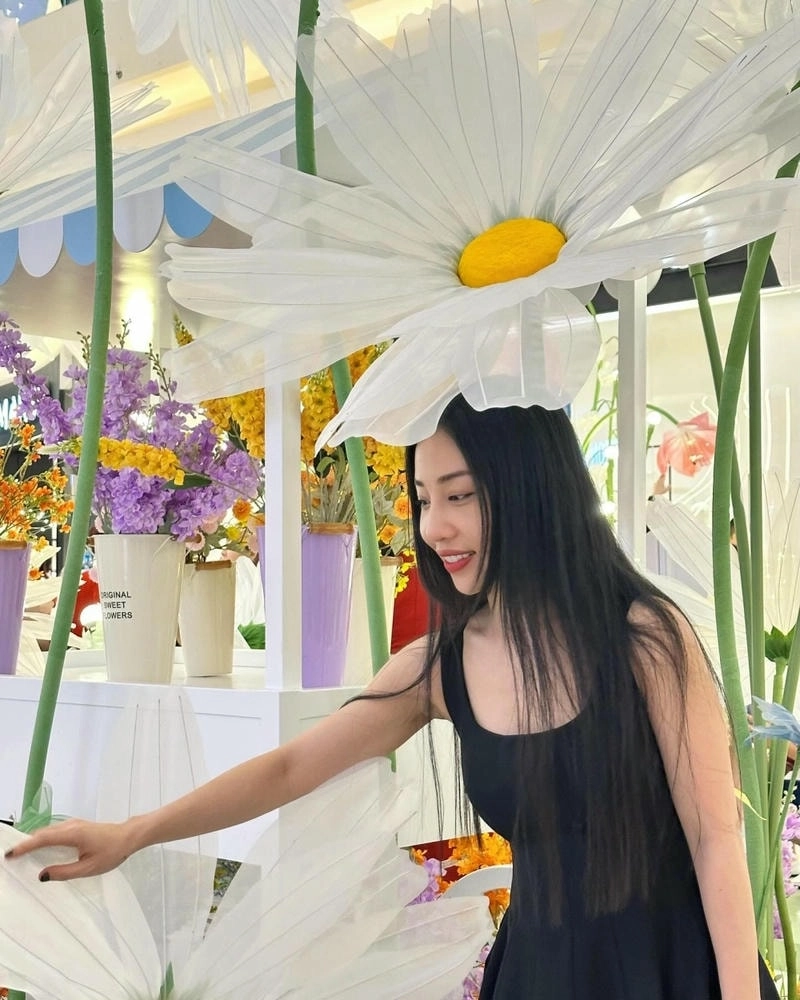 Xem ngay top Hằng Bingboong MV được yêu thích