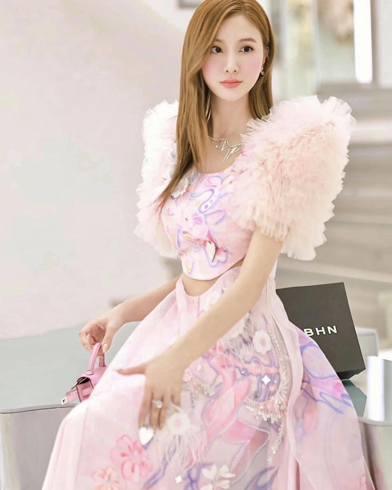 Hạnh Sino Em Mây remix mang màu sắc hiện đại bùng nổ