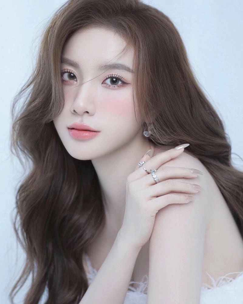 Lời bài hát Hạnh Sino Cô gái ơi đừng khóc đầy xúc động