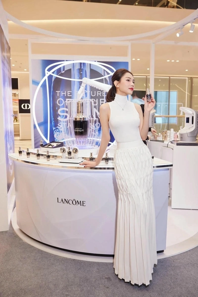 Thân hình lý tưởng Huỳnh Nguyễn Mai Phương chiều cao cân nặng