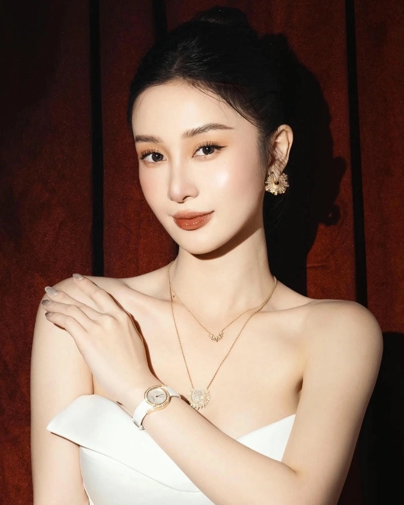 Khám phá khả năng ca sĩ Jun Vũ