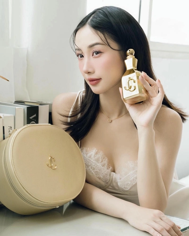 Bộ phim ghi dấu tháng năm rực rỡ Jun Vũ