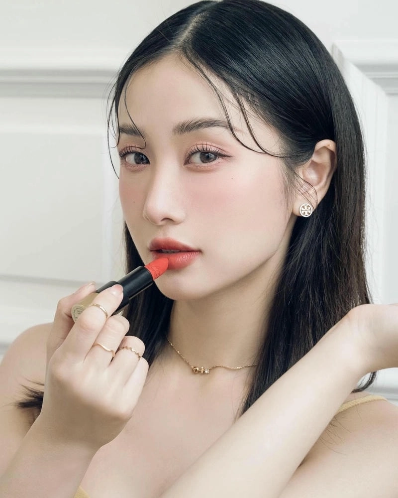 Bí ẩn chiều cao chiều cao Jun Vũ