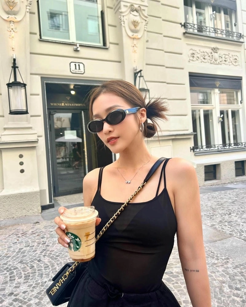 Hình ảnh Khả Ngân mạnh mẽ với boxing