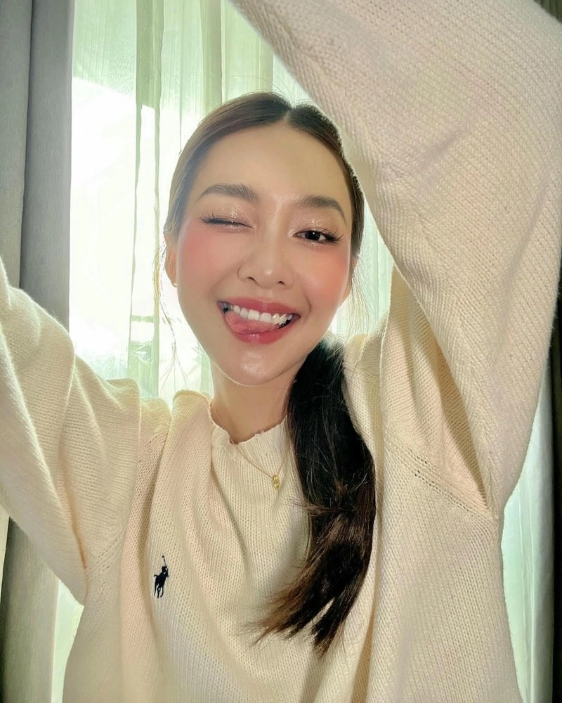 Ảnh nổi bật của Khả Ngân trong 11 tháng 5 ngày