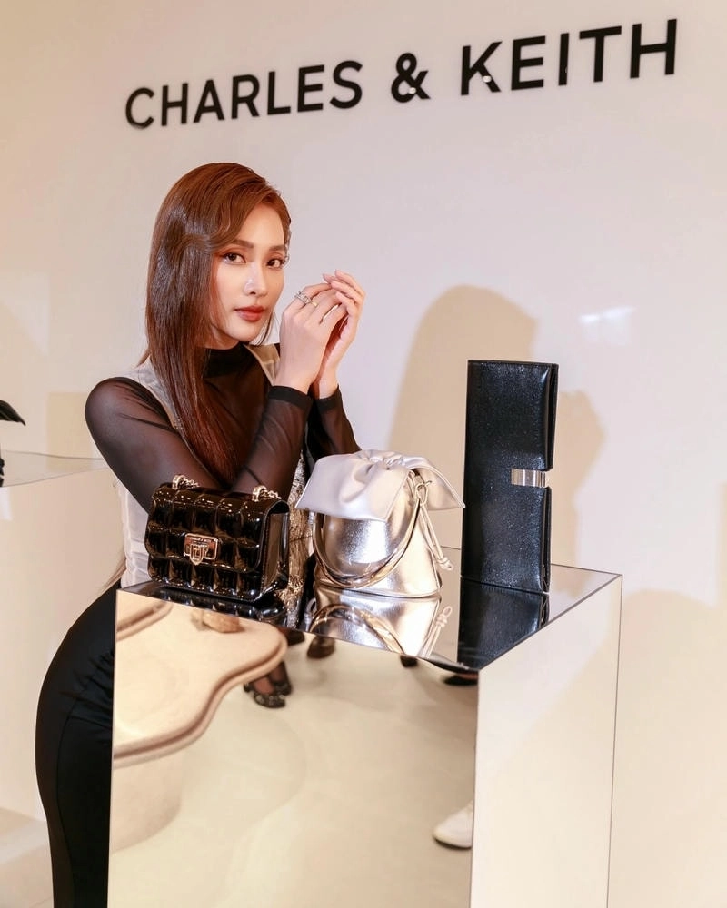 So sánh chiều cao thật của Khả Ngân