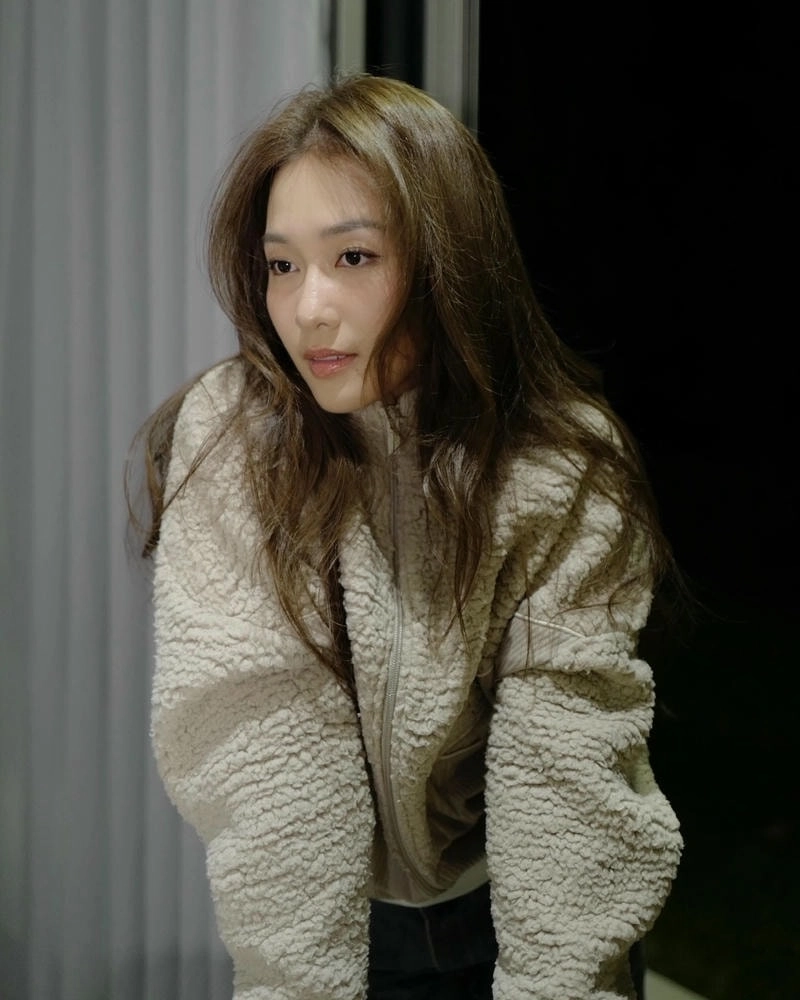 Phong cách thời trang Khả Ngân trong 11 tháng 5 ngày