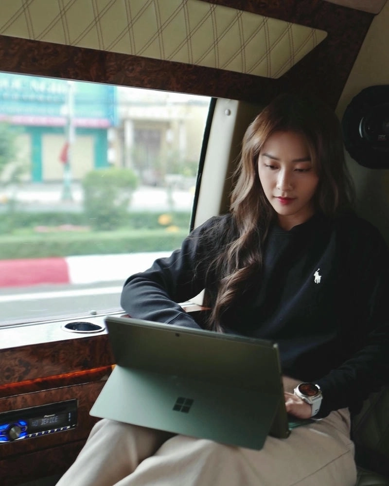 Tuổi thật của Khả Ngân qua hình ảnh