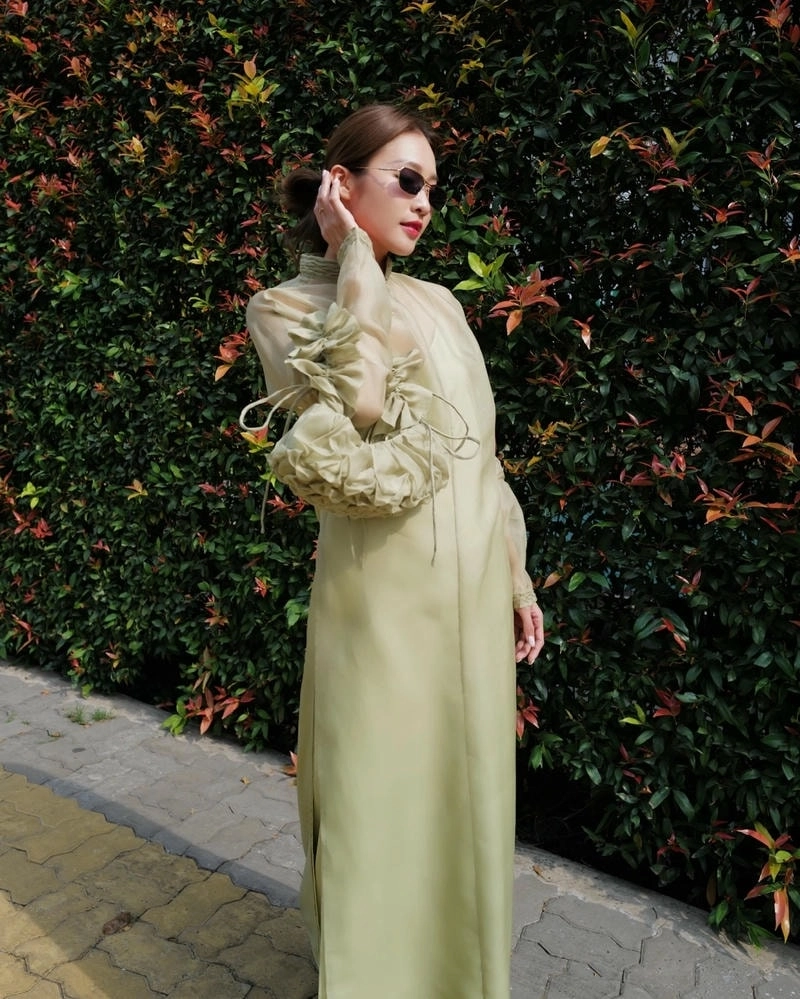 Gu thời trang ấn tượng của Khả Ngân trong phim