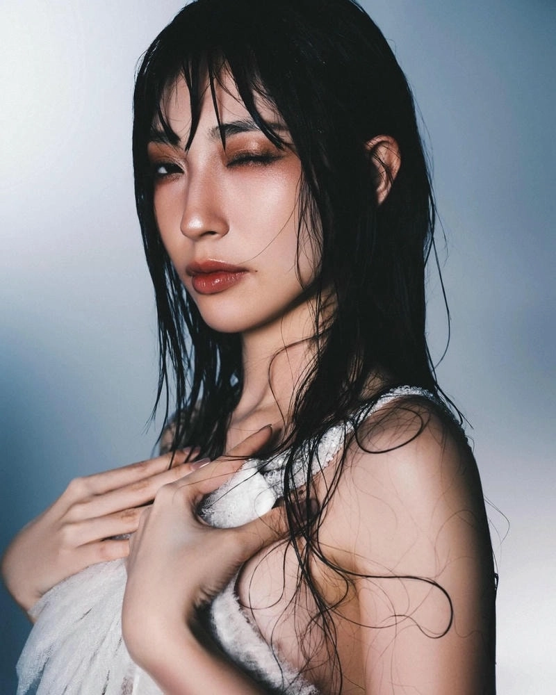 Vội vàng Khổng Tú Quỳnh mang giai điệu sâu lắng