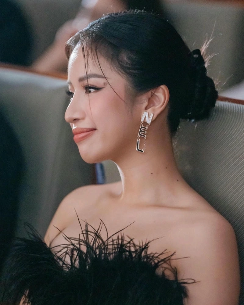 Lâm Bảo Ngọc The Masked Singer gây bùng nổ sân khấu