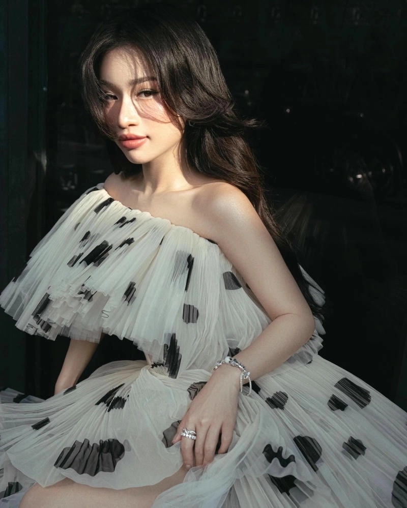 Lời bài hát Lâm Bảo Ngọc Hành trình của lá đầy cảm xúc lắng đọng