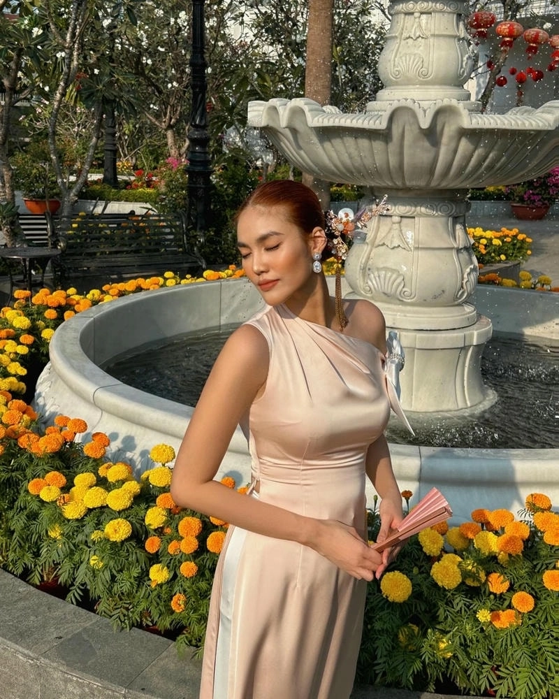 Ảnh hiếm thời bé của Lan Khuê ngày xưa