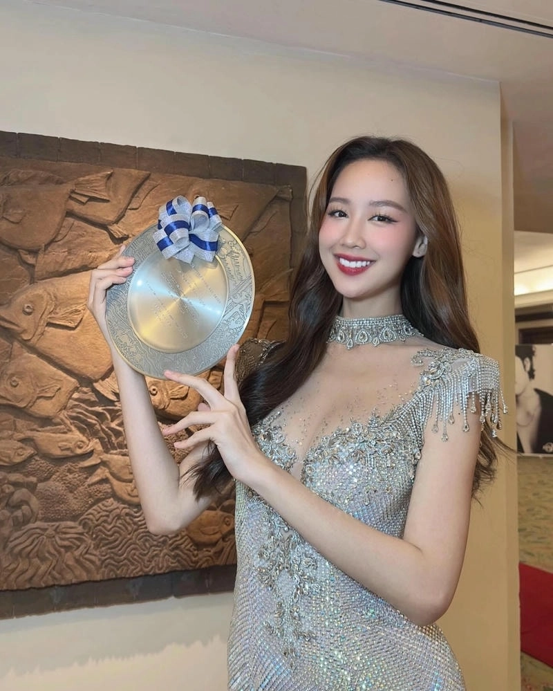 Lê Nguyễn Bảo Ngọc cao khoảng 1m85