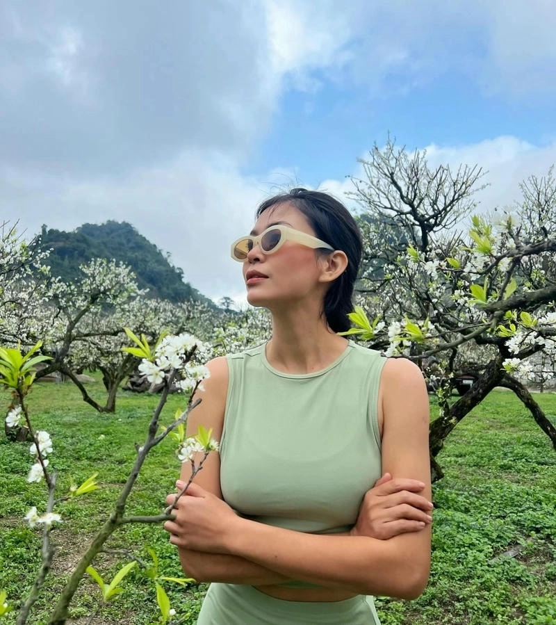 Fan thích thú với hình ảnh mới của Mâu Thuy