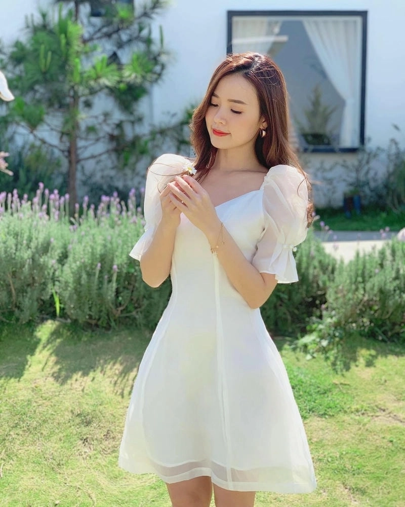 Chuyện tình tin đồn Midu quốc trường