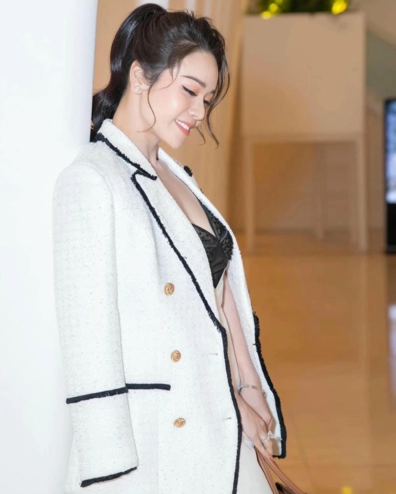 Giai điệu buồn của karaoke Đoạn Đường Vắng Nhật Kim Anh